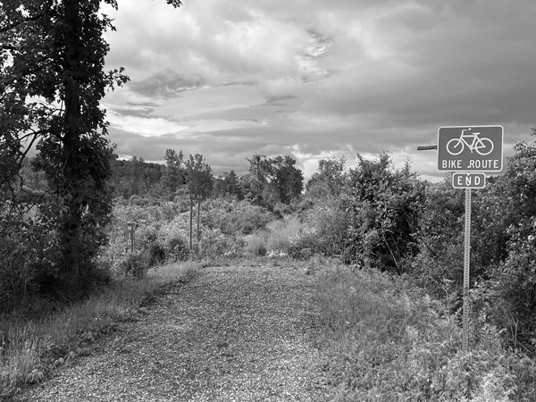 The trail abruptly ends in a wall of brush when it reaches the New York border south of Poultney, Vt. A court ruling in New York and opposition from some neighboring landowners has left a gap of about four miles from here to Middle Granville, N.Y. Don Lehman photo
